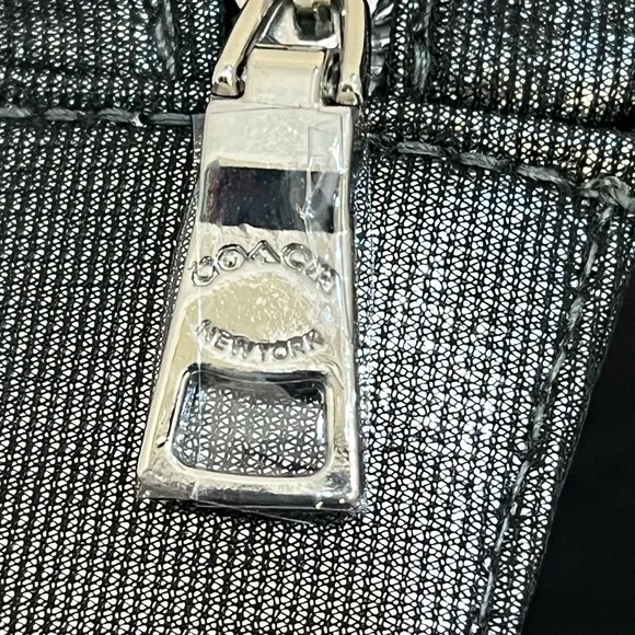 Coach Fragrance Tote Bag |  Metallic Silver Black | Overnight bag or Travel - Picture 4 of 7